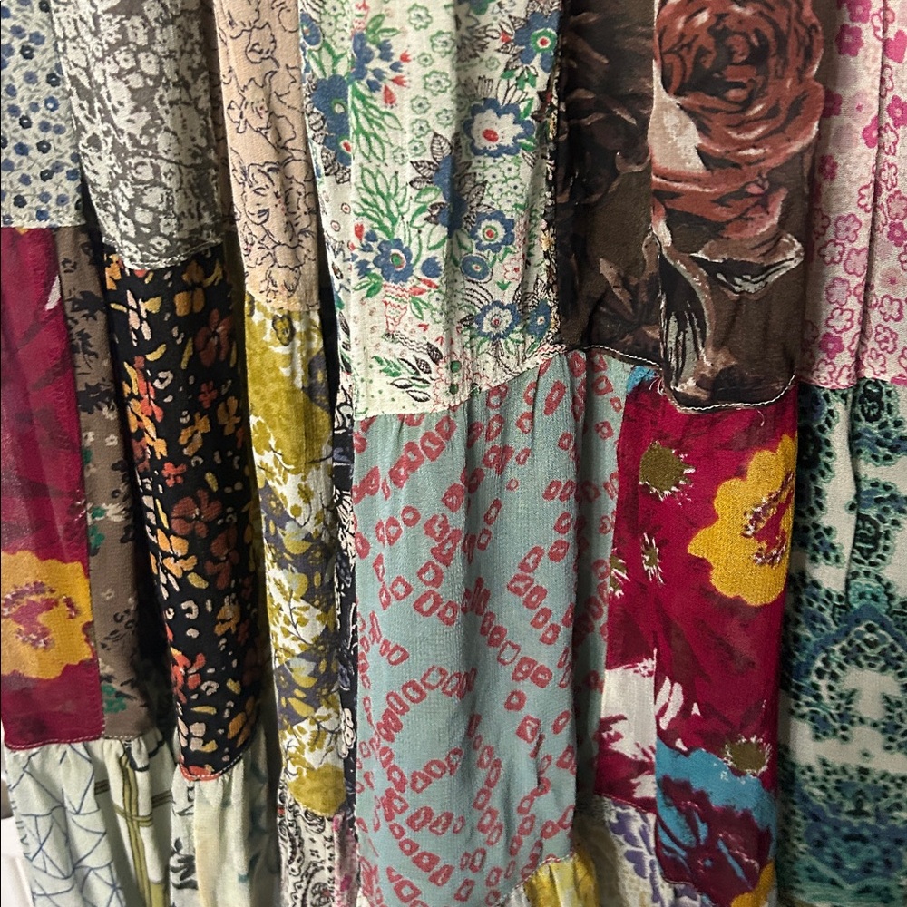 Young threads NWT Boho Floral Patchwork Maxi Skirt elastic Waist Band M hippie - Picture 3 of 8